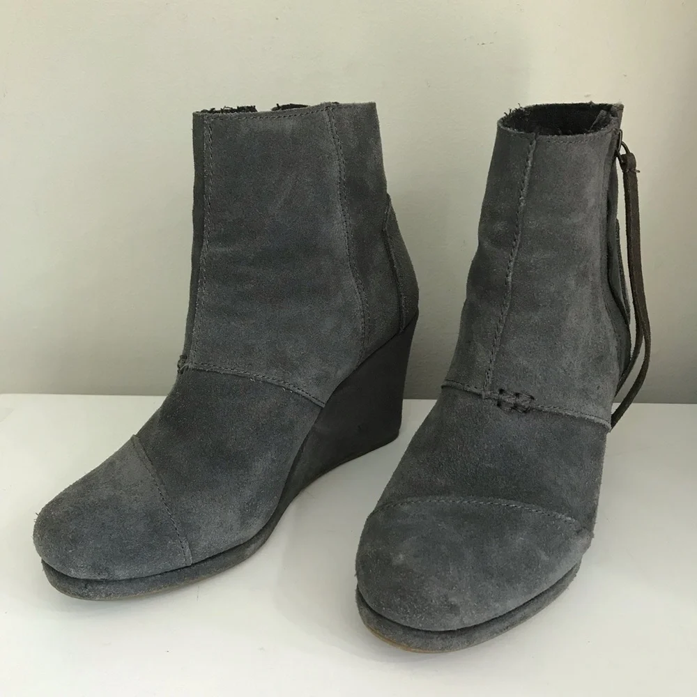 TOMS Desert Wedge Booties Gray - Picture 4 of 9